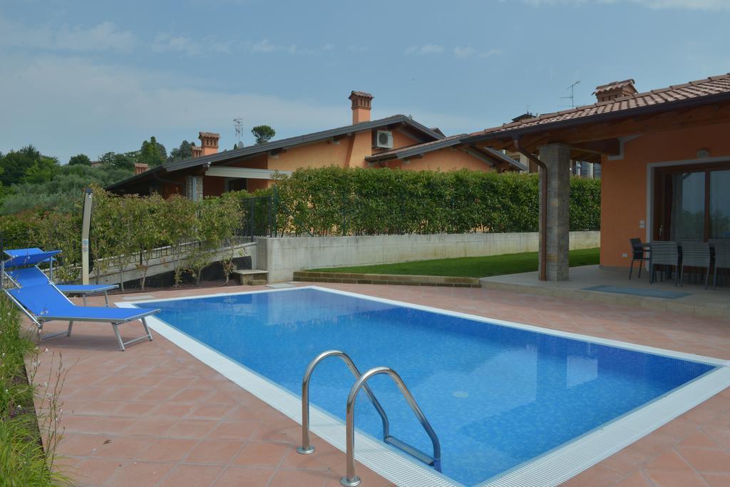 Villa Artemia Манерба-дель-Гарда Номер фото